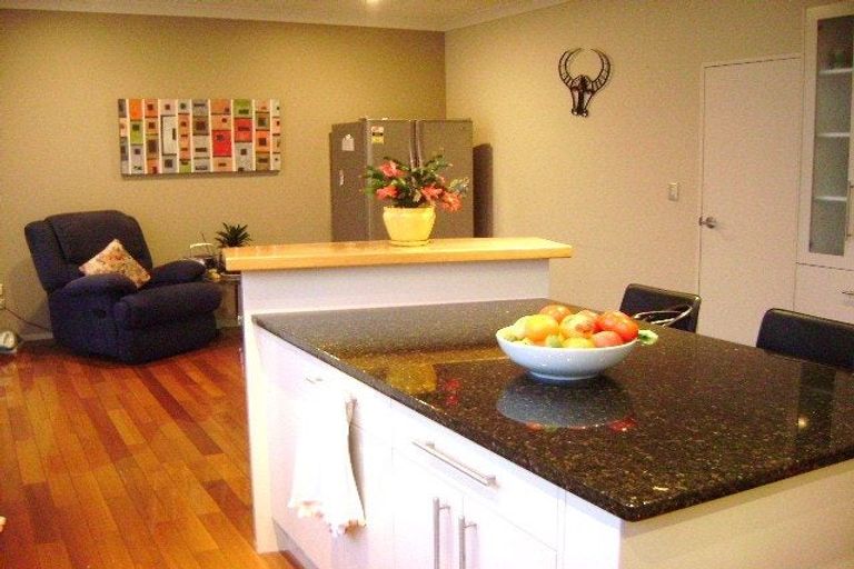 Photo of property in 7 Andara Close, Pinehill, Auckland, 0632