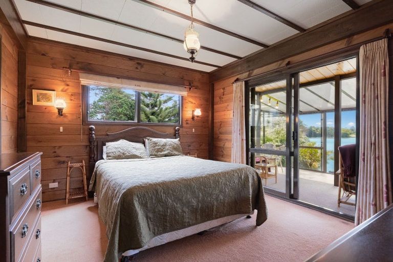 Photo of property in 137 Kayelene Place, Omokoroa, 3114