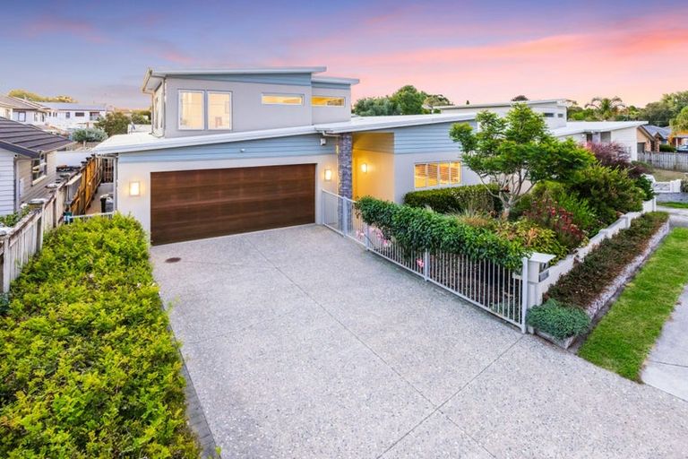 Photo of property in 3 Willowgrange Place, Pukekohe, 2120