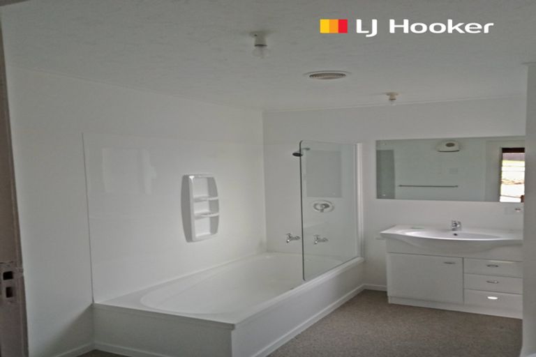 Photo of property in 6 Marett Street, Macandrew Bay, Dunedin, 9014