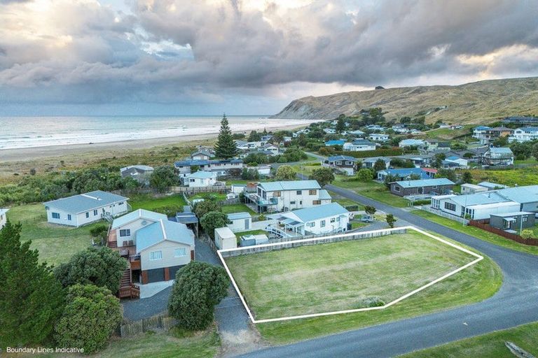 Photo of property in 10 Te Paerahi Road, Porangahau, 4293