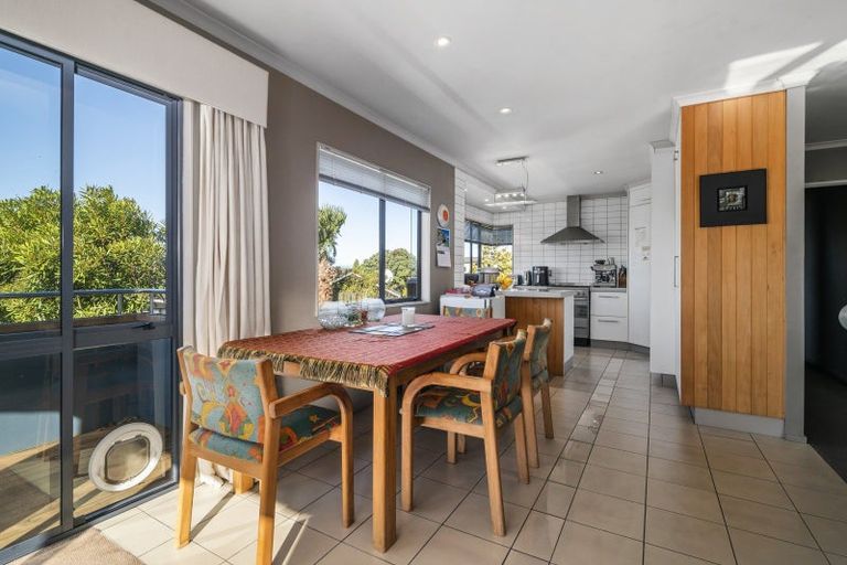 Photo of property in 8 Brunette Drive, Acacia Bay, Taupo, 3330