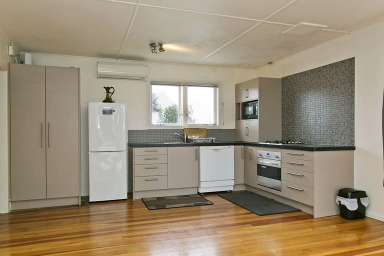 Photo of property in 1/24 Charles Crescent, Rainbow Point, Taupo, 3330