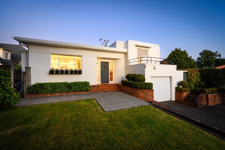 Photo of property in 215a Victoria Avenue, Hokowhitu, Palmerston North, 4410