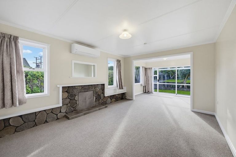 Photo of property in 71 Ngamotu Road, Spotswood, New Plymouth, 4310