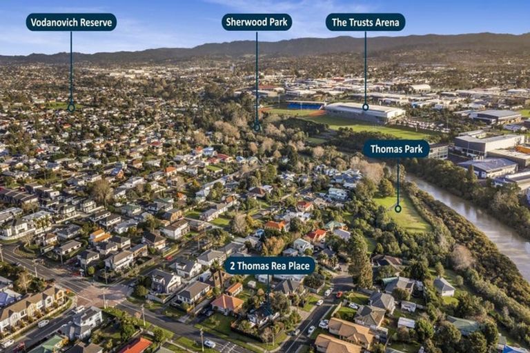 Photo of property in 2 Thomas Rea Place, Te Atatu South, Auckland, 0610