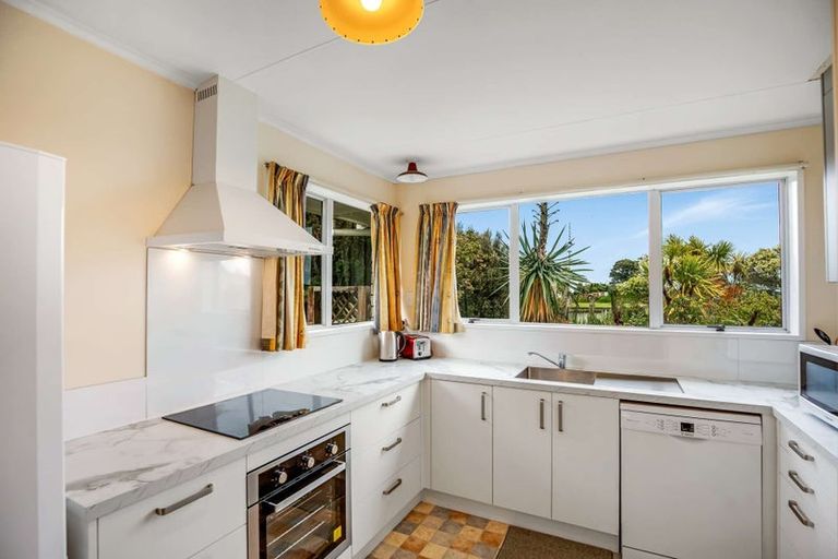 Photo of property in 102 Matai Street, Castlecliff, Whanganui, 4501