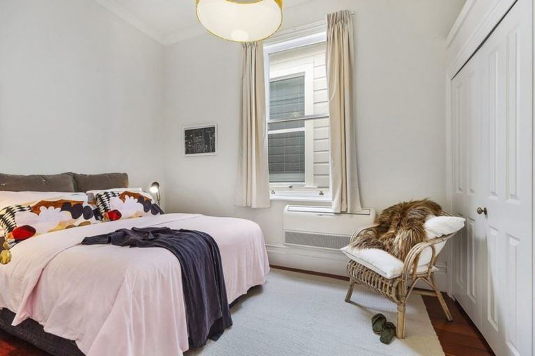 Photo of property in 130 Elizabeth Street, Mount Victoria, Wellington, 6011