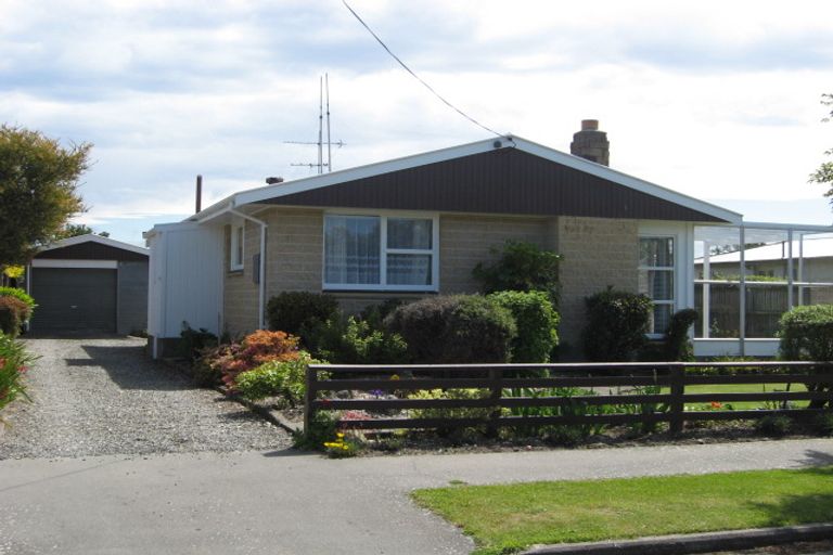 Photo of property in 9 Morris Road, Amberley, 7410