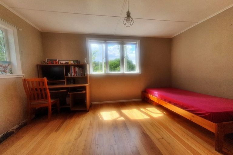 Photo of property in 30 Tahi Terrace, Glen Eden, Auckland, 0602