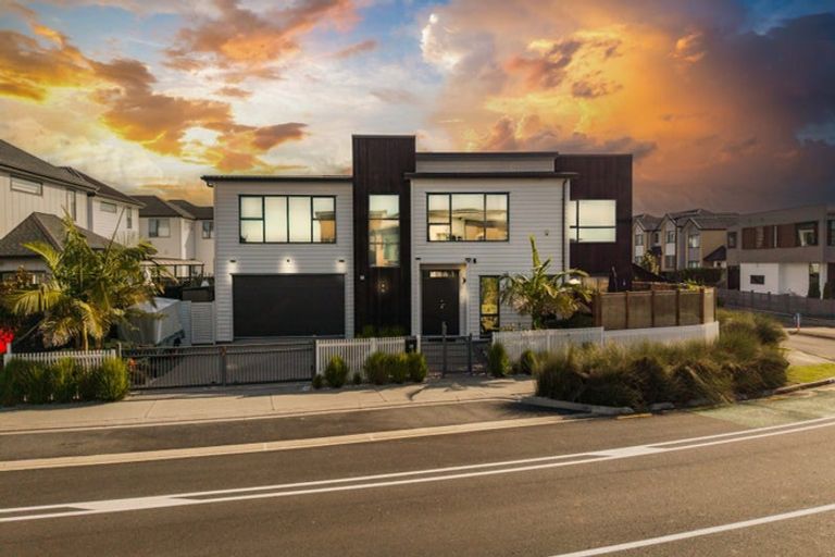 Photo of property in 38 Craigs Way, Hobsonville, Auckland, 0616