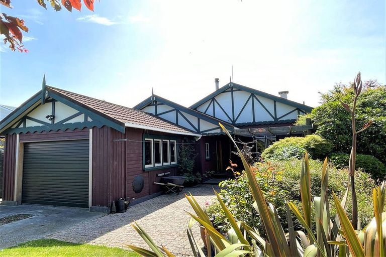 Photo of property in 16 Lewin Street, Balclutha, 9230