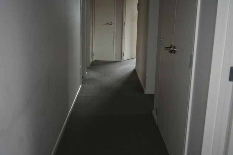 Photo of property in 29 Sapperton Drive, Henderson, Auckland, 0612