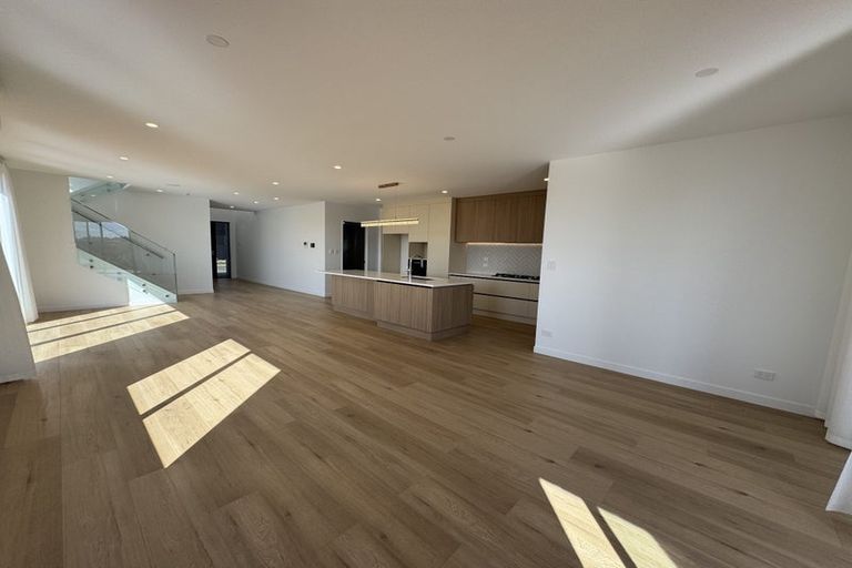 Photo of property in 32 Ridgehill Rise, Flat Bush, 2019