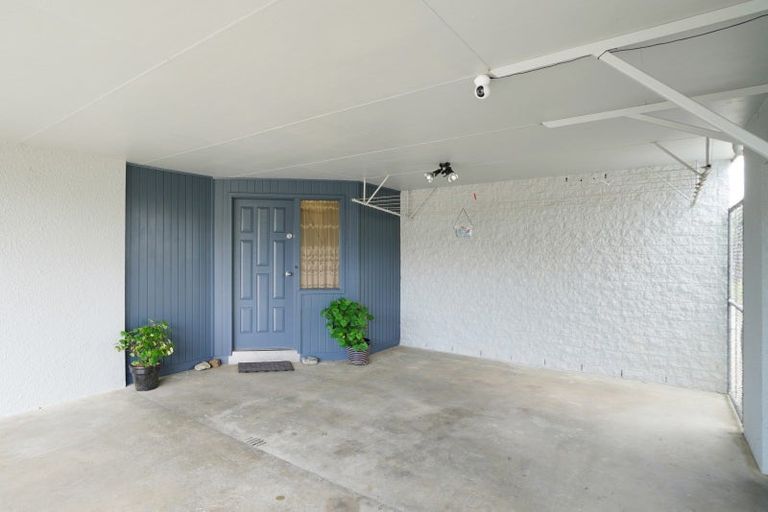 Photo of property in 21 Irvine Street, Wallacetown, 9816