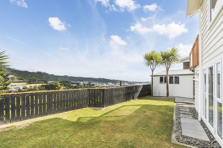 Photo of property in 8 Ash Grove, Ranui, Porirua, 5024