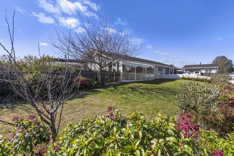 Photo of property in 2 Gardenia Avenue, Bell Block, New Plymouth, 4312