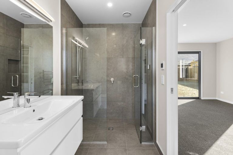 Photo of property in 120 Burdon Loop, Lake Hawea, 9382