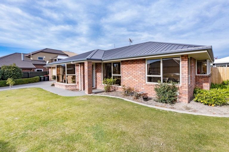 Photo of property in 3 Wendon Mews, Belfast, Christchurch, 8051