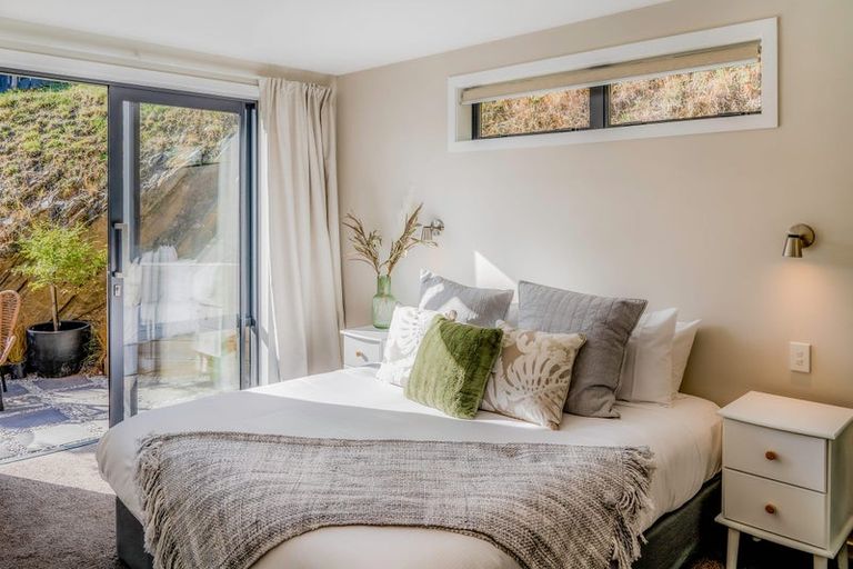 Photo of property in 67 Mcdonnell Road, Arrowtown, 9302