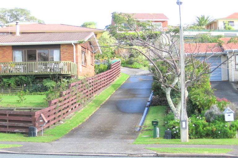 Photo of property in 29 William Bayes Place, Red Beach, 0932