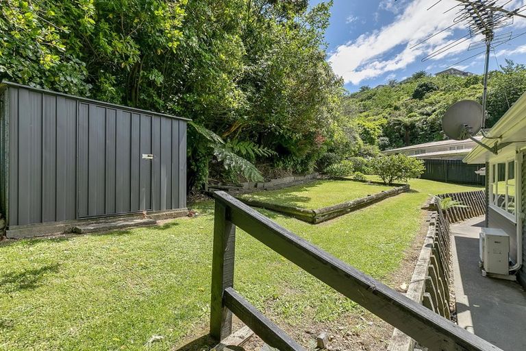 Photo of property in 15 Forglen Place, Tawa, Wellington, 5028