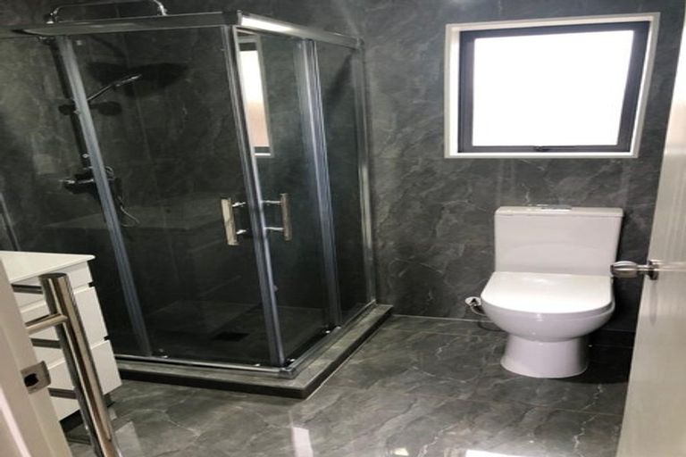 Photo of property in 466a Massey Road, Mangere East, Auckland, 2024