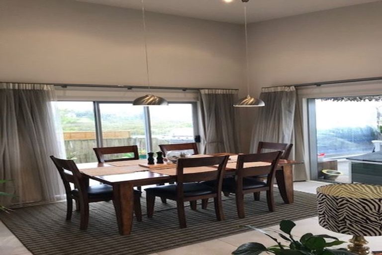 Photo of property in 48 Aurea Avenue, Pakuranga, Auckland, 2010