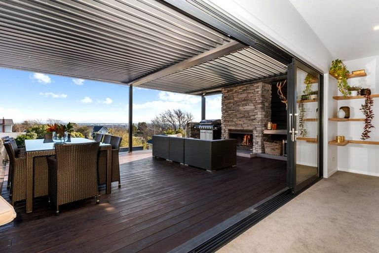 Photo of property in 19 Gwynfa Avenue, Cashmere, Christchurch, 8022