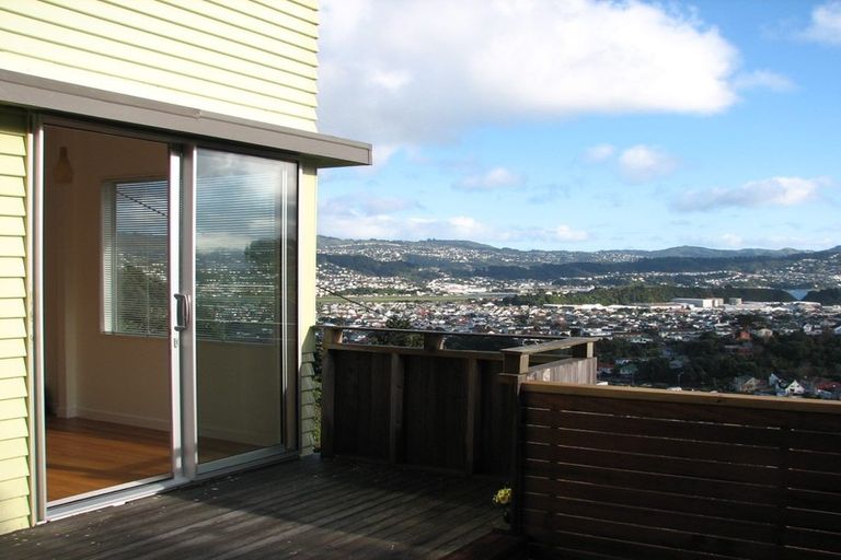 Photo of property in 86 Kinghorne Street, Strathmore Park, Wellington, 6022