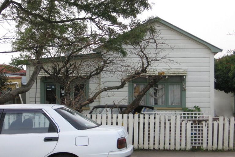 Photo of property in 7 Campbell Street, Palmerston North, 4410