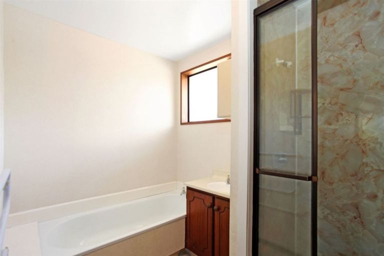 Photo of property in 2/281 Sawyers Arms Road, Bishopdale, Christchurch, 8053