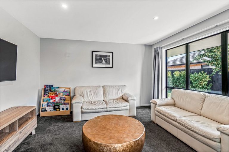 Photo of property in 8 Merino Street, Marshland, Christchurch, 8083