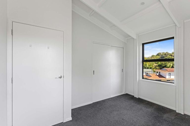 Photo of property in 14 Nevada Drive, Merrilands, New Plymouth, 4312