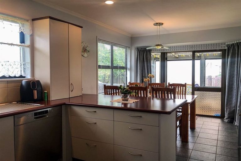 Photo of property in 17 Winston Street, Tikipunga, Whangarei, 0112