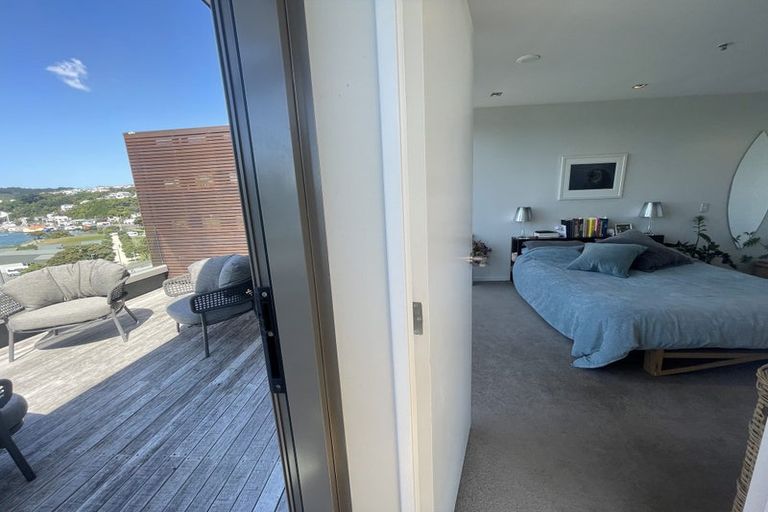 Photo of property in Patent 326 Apartments, 503s/326 Evans Bay Parade, Hataitai, Wellington, 6021