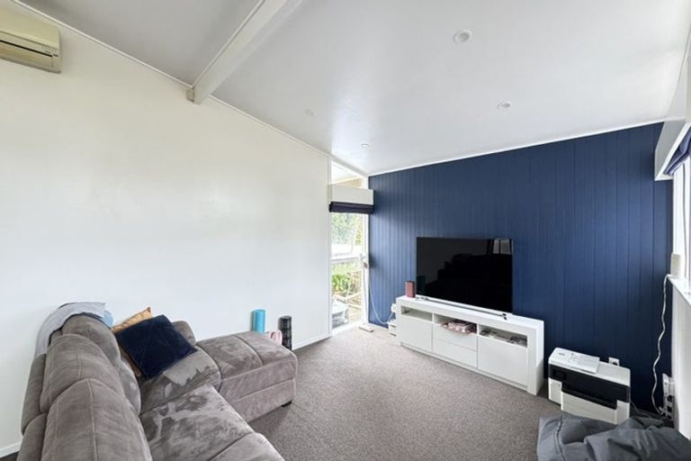 Photo of property in 30 Noall Street, Te Atatu Peninsula, Auckland, 0610