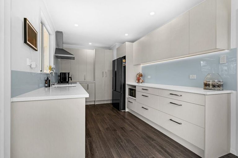 Photo of property in 9 Ohira Place, Henderson, Auckland, 0612