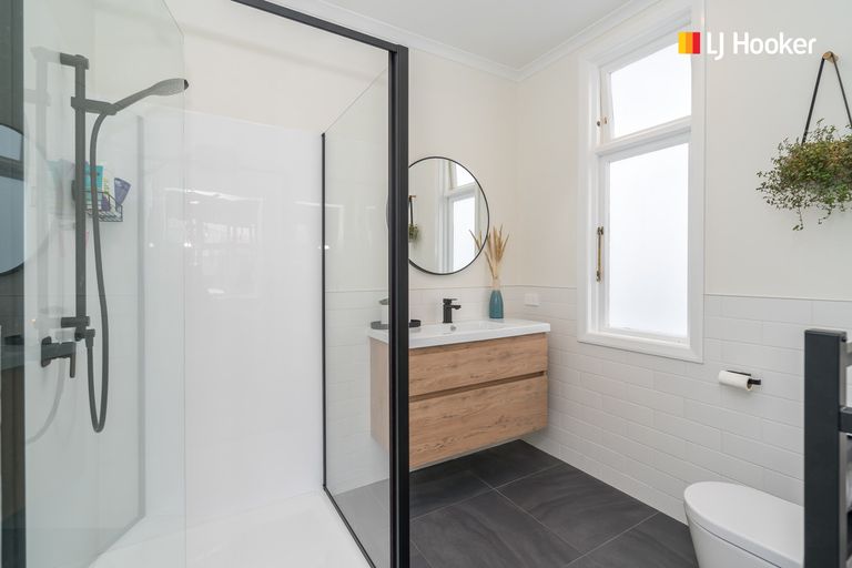 Photo of property in 65 Hargest Crescent, Saint Kilda, Dunedin, 9012