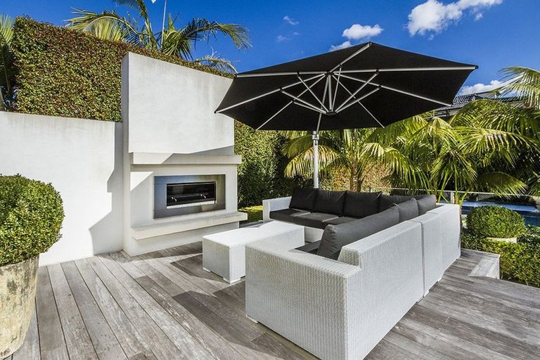 Photo of property in 10 Tiri Road, Milford, Auckland, 0620