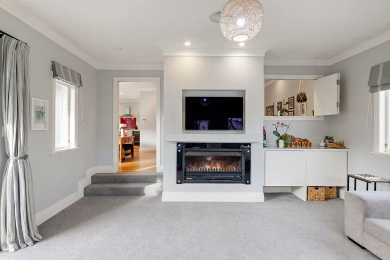 Photo of property in 30 Williams Street, Cambridge, 3434