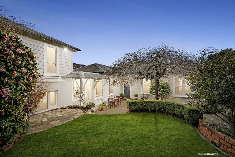 Photo of property in 162 Wadestown Road, Wadestown, Wellington, 6012