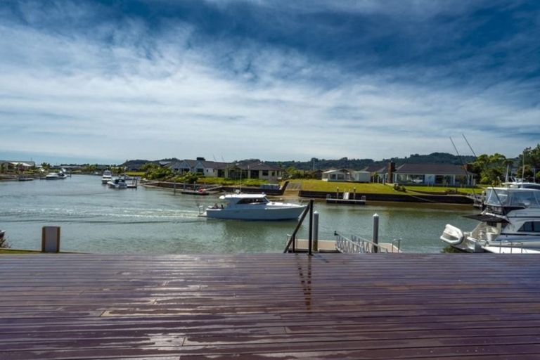 Photo of property in 14 Lady Jocelyn Place, Whitianga, 3510