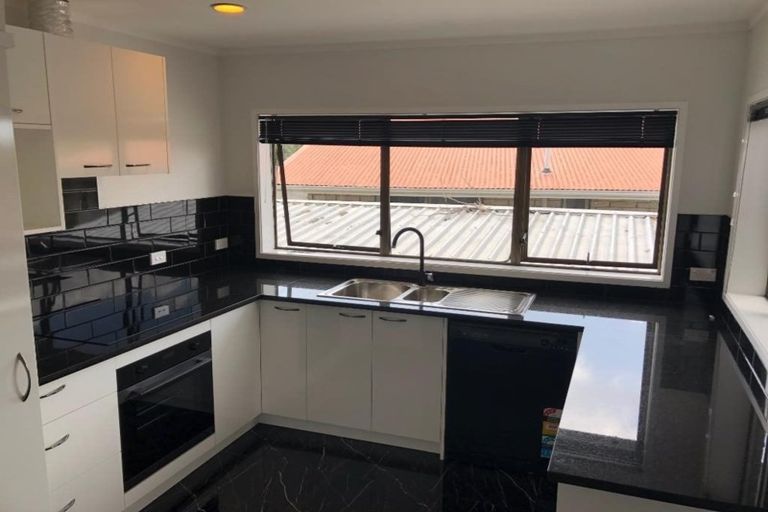 Photo of property in 185 Rangatira Road, Beach Haven, Auckland, 0626