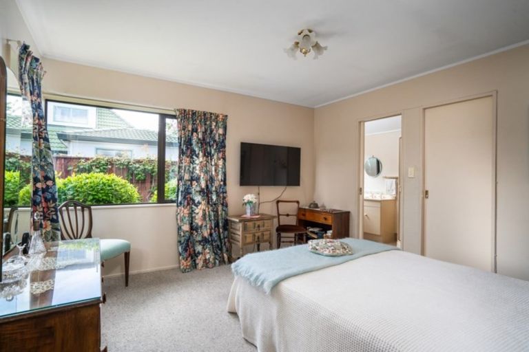Photo of property in 87 Harvey Street, Waipahihi, Taupo, 3330