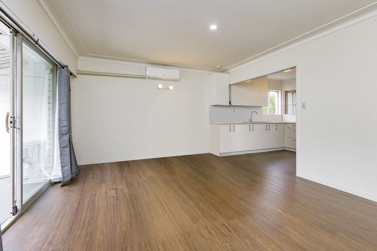 Photo of property in 2/27 Weymouth Road, Manurewa, Auckland, 2102