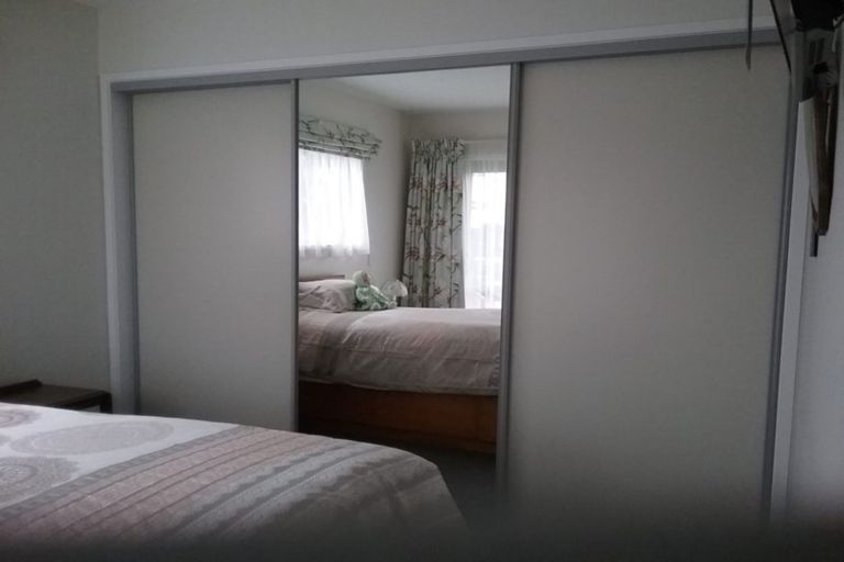 Photo of property in 10 Ngarue Place, Waitara, 4320