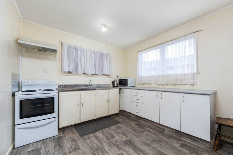 Photo of property in 27 President Avenue, Papakura, 2110