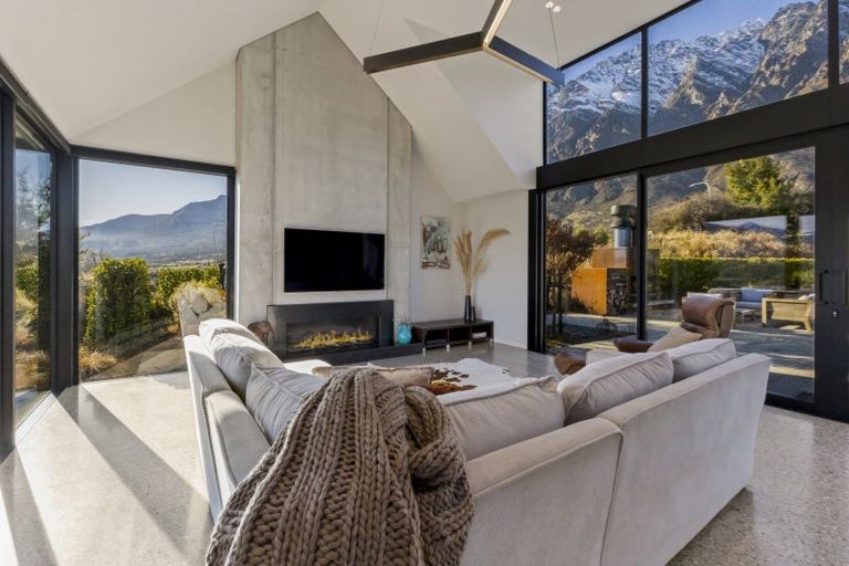 Photo of property in 24 Double Cone Road, Jacks Point, Queenstown, 9371