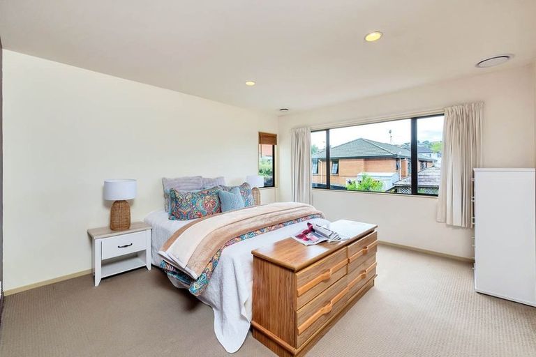 Photo of property in 1/4 Buncrana Place, Pinehill, Auckland, 0632